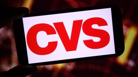 El cierre de tiendas de CVS es parte de su estrategia continua para reducir la densidad de tiendas y posicionar estratégicamente las farmacias para atender mejor las necesidades de los clientes.