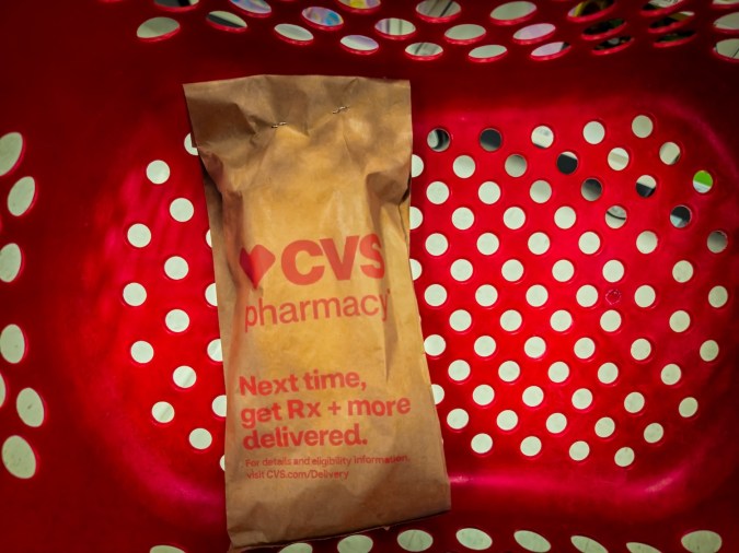 CVS ya ha cerrado 900 sucursales entre 2022 y 2024, al tiempo que ha abierto 100 nuevas.