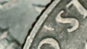 La denominación de diez centavos, llamada dime, no se emitió hasta 1796, por lo que estuvo dos o tres años por detrás de la mayoría de las demás denominaciones.