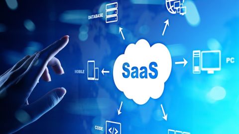 SaaS es un modelo de licencia en el que el acceso al software se proporciona mediante suscripción.