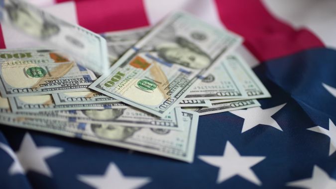 Los analistas dijeron que probablemente tendría más sentido para Apple asumir el costo del arancel en lugar de trasladar la producción a Estados Unidos.