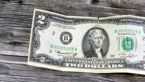 El billete de $2 dólares existe desde hace más de 160 años, pero es posible que nunca hayas visto uno.