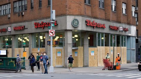 El año pasado, Walgreens anunció sus planes de cerrar aproximadamente 1,200 tiendas en todo Estados Unidos.