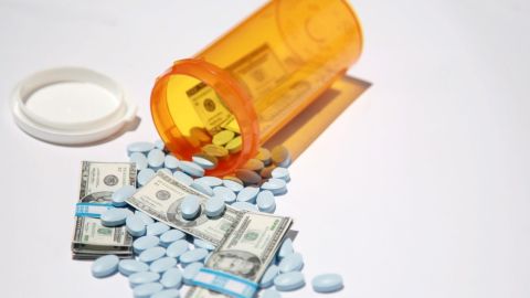 El costo de Medi-Cal se ha incrementado debido a un aumento en la inscripción, los costos de farmacia y los mayores costos de atención administrada.