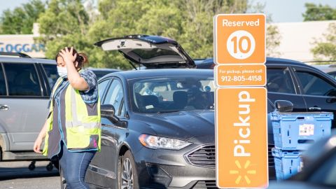 Los despidos de inmigrantes en Walmart están vinculadas al cumplimiento de los formularios federales I-9, que los empleadores deben utilizar para verificar tanto la identidad como la autorización de trabajo de sus colaboradores.