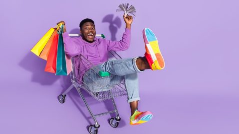 Los consumidores pueden comprar útiles escolares calificados exentos de impuestos durante la exención de impuestos sobre las ventas de regreso a clases de 2025 en Florida.