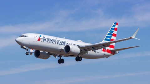 American implementó algunos cambios en mayo que entrarán en vigor en agosto, reduciendo cientos de vuelos diarios al mes.