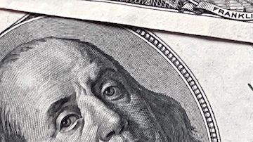 Para atraer nuevos clientes, muchos bancos suelen ofrecer un bono de inscripción cuando se abre una cuenta nueva.