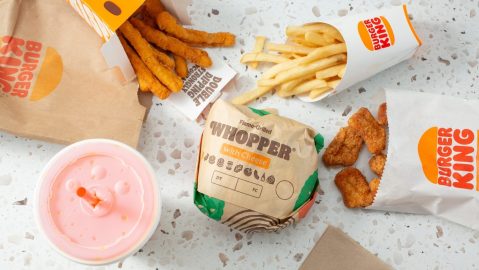 Burger King regalará Whoppers y otros platillos populares del menú durante todo julio.