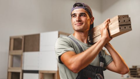 California ha destinado una suma considerable a una iniciativa que defiende una ruta alternativa hacia el éxito para el grupo demográfico más joven.