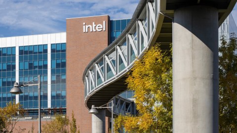 Intel presentó un aviso de despido en Oregon a principios de este mes indicando planes para recortar casi 2,400 trabajadores.