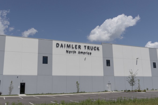 Cada sitio afectado de Daimler Truck North America experimentará diferentes impactos según las necesidades comerciales locales.