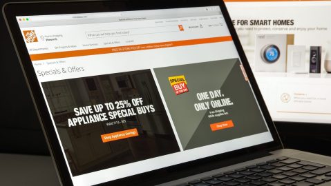 Además de grandes descuentos Home Depot está ofreciendo guías para proyectos que son ideales para el verano.