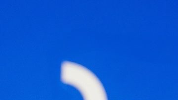 Kroger cuenta con su propio sitio web donde informa a sus cliente los productos retirados del mercado que se deben tirar y de los que se puede obtener un reembolso.