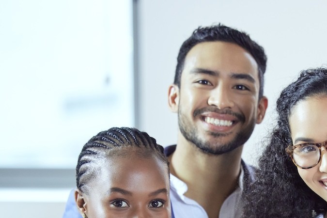 Los trabajadores buscan más capacitación en el trabajo, una cultura de colaboración y una mejor comunicación con respecto a la adopción de tecnología en la oficina.