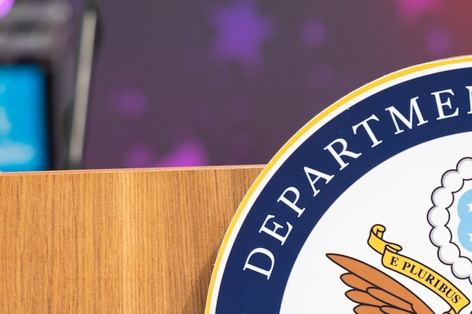 Los despidos en el departamento se produjeron tres días después de que la Corte Suprema abrió el camino para que la administración Trump comenzara a llevar a cabo su plan de eliminar puestos enteros del gobierno.