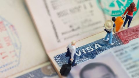 Se espera que esta nueva cuota incremente las tarifas promedio de visas para no inmigrantes en EE.UU. 2.5 veces.