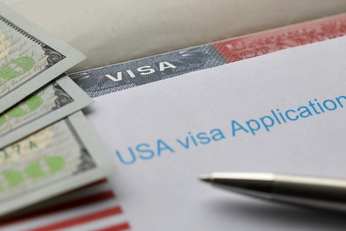 Solamente las visas diplomáticas y de organizaciones internacionales de categorías A y G permanecerán exentas de la “tarifa de integridad de la visa” en EE.UU.