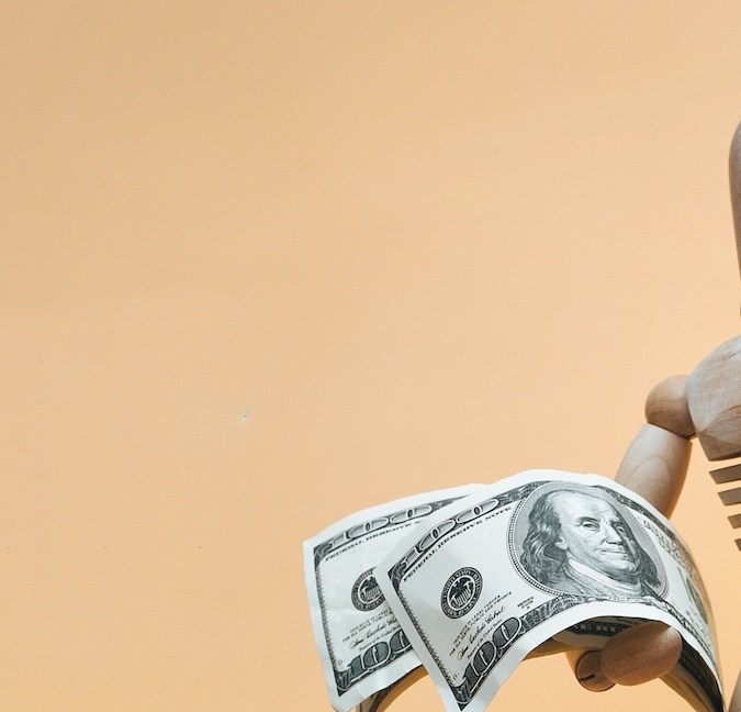 Según el Defensor Nacional del Contribuyente (NTA) del IRS, el robo de reembolso de impuestos le sucede a decenas de miles de contribuyentes cada año.