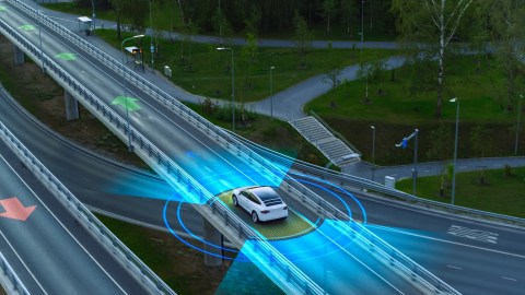 Durante seis años, a partir de 2026, Uber adquirirá y desplegará más de 20.000 SUV Lucid Gravity que estarán equipados con vehículos autónomos (AV).