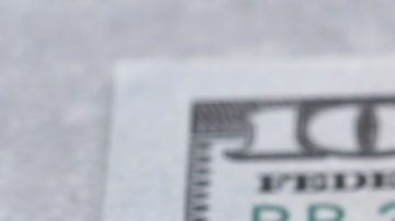 Las proyecciones del aumento en los beneficios del Seguro Social de 2026 toman en cuenta un COLA que va del 2.5% y del 2.7%.