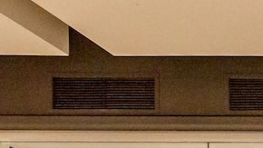 Claire's, el minorista de accesorios para adolescentes con sede en centros comerciales, dijo que identificó varias tiendas antes de declararse en quiebra que planea cerrar.