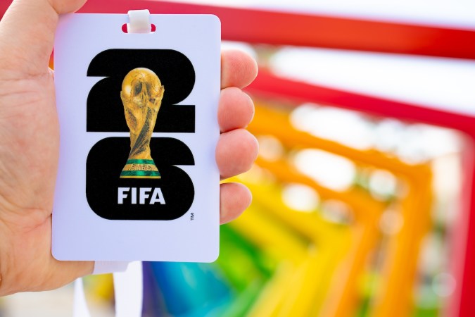 FIFA está buscando 65,000 voluntarios para cubrir las 16 ciudades que albergarán el formato ampliado de 48 equipos durante 39 días.