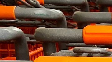 Los aumentos de precios en Home Depot se producirán justo cuando los compradores estarán pensando detenidamente en sus gastos.