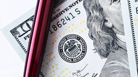 Una de las principales críticas al ingreso básico universal (UBI) es su costo potencial. Algunas propuestas representan más de la mitad de todo el presupuesto federal.
