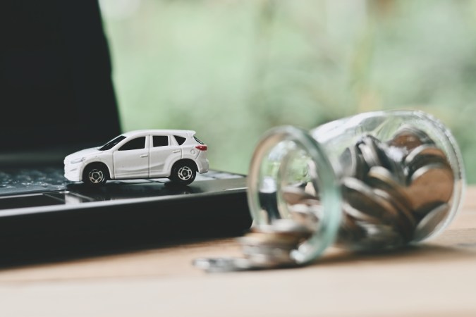 U.S. News & World Report también encuestó a más de cientos de consumidores para encontrar las mejores aseguradoras de automóvil de EE.UU.