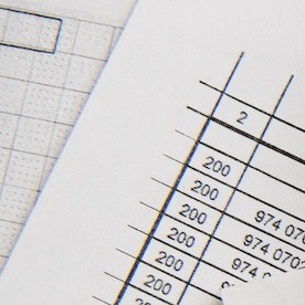 Las aseguradoras utilizan la autorización previa para garantizar la necesidad médica, controlar los costos y prevenir el uso excesivo.