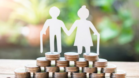 Si bien algunas empresas promocionan intensamente sus descuentos para personas mayores, otros pueden ser un poco más difíciles de descubrir.