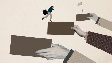 La Administración General de Servicios (GSA) planifica y lleva a cabo el manejo económico y eficiente de la propiedad y registros del Gobierno.