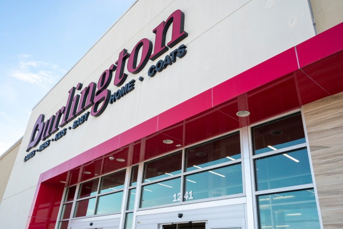 Durante la feria de contratación 2025 de Burlington podrás tender entrevistas presenciales en tu tienda local.