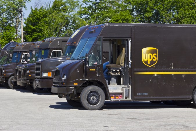 Hasta abril de 2025, la fuerza laboral de UPS en Estados Unidos era de aproximadamente 406,000 personas.