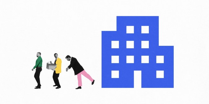 En julio Amazon empleaba a casi 1.55 millones de trabajadores. Pero su plantilla corporativa es menor que la de sus almacenes, que representan aproximadamente 350,000 puestos.