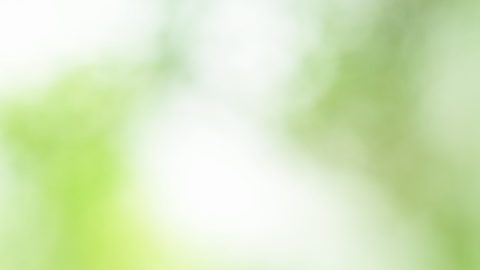 Cuando los ingresos disminuyen, generalmente los ingresos disponibles son los primeros en bajar, lo que impacta el gasto en artículos no esenciales.