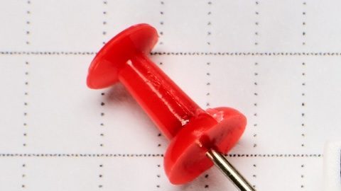 El ratio precio-beneficio (P/E) es la proporción entre el precio de las acciones de una empresa y sus ganancias por acción (EPS).