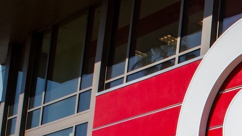 Target promete grandes ofertas y lanzamientos de productos exclusivos que cubren todo, desde actualizaciones de vestuario de otoño hasta artículos imprescindibles de Halloween y regalos navideños anticipados.
