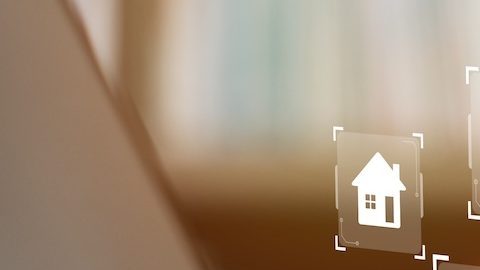 Las tarifas son cargos fijos por servicios específicos y pueden aparecer como costos, comisiones o penalizaciones.