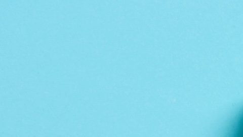 El sistema de controles y equilibrios se utiliza con mayor frecuencia en el contexto gubernamental; por ejemplo, en el gobierno de Estados Unidos mediante el establecimiento del poder ejecutivo, el poder legislativo y el poder judicial.