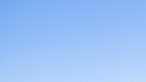 El anuncio se produce tras las duras críticas de la administración Trump a California y otros estados por otorgar licencias a personas que se encuentran ilegalmente en el país.