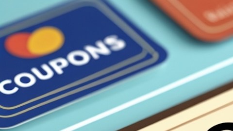 Los pagos SNAP brindan beneficios de asistencia alimentaria a unos 42 millones de estadounidenses de bajos ingresos o sin ingresos cada mes.