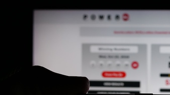 Si el ganador de Powerball selecciona la opción de anualidad, recibirá un pago inmediato seguido de 29 pagos anuales que aumentan un 5% cada año.