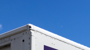 Fedex y UPS anuncian reembolsos por aranceles.